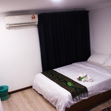 Kapit Hotel Kuching Extérieur photo