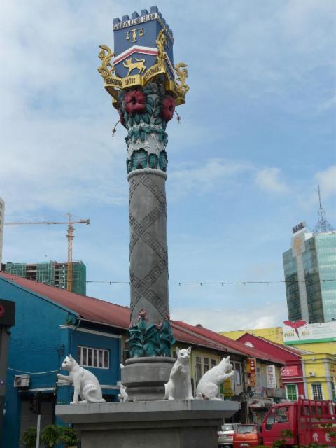 Kapit Hotel Kuching Extérieur photo